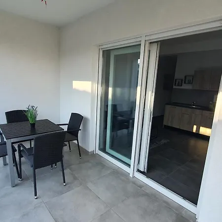 Erdgeschoss Casper Palit