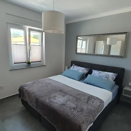 Erdgeschoss Casper * Palit