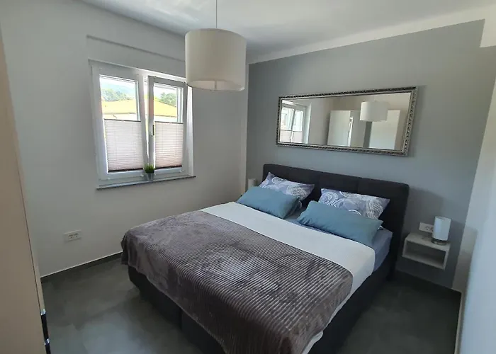 Erdgeschoss Casper * Palit